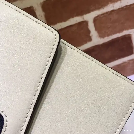 First bag ru Sylvie Gucci 0516